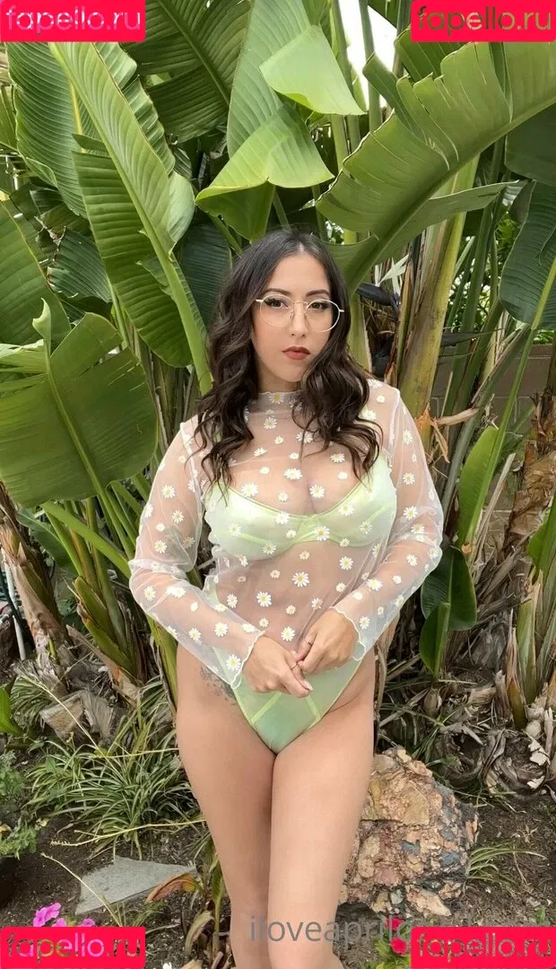 April O'neil Onlyfans Photo Gallery 
