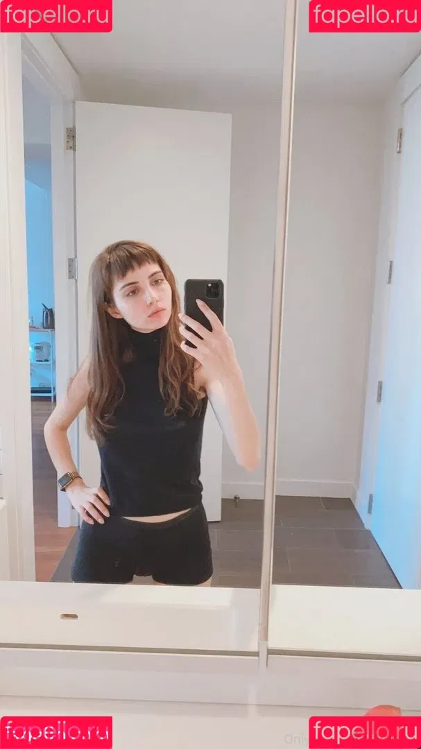 Liara Roux Onlyfans Photo Gallery 