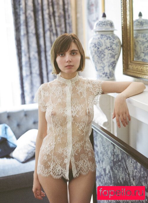 Liara Roux Onlyfans Photo Gallery 