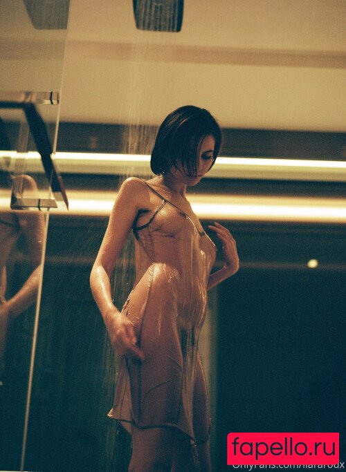 Liara Roux Onlyfans Photo Gallery 