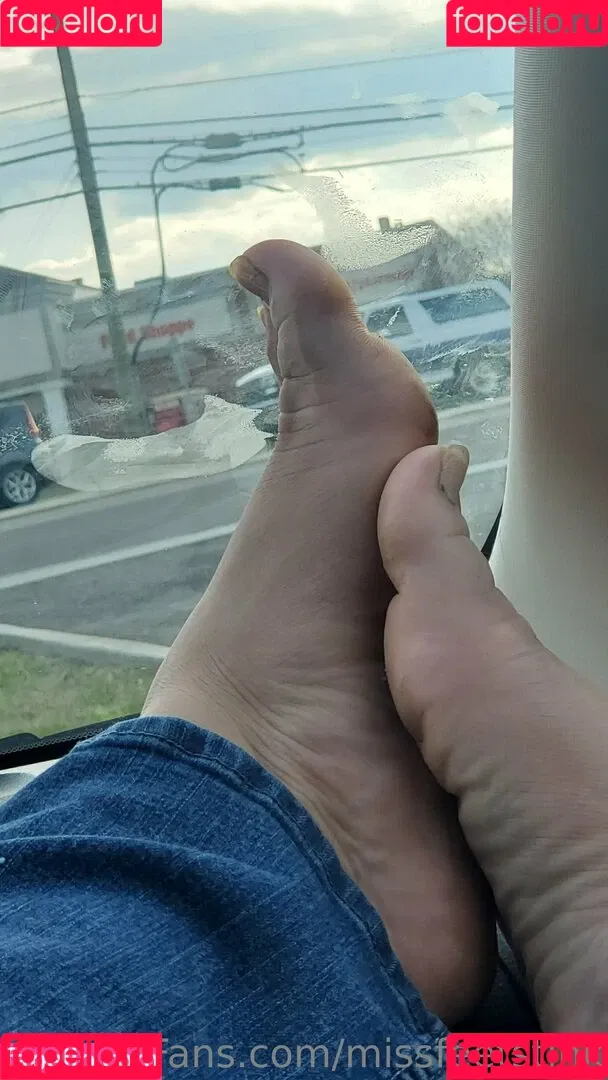 missfeetstink Onlyfans Photo Gallery 