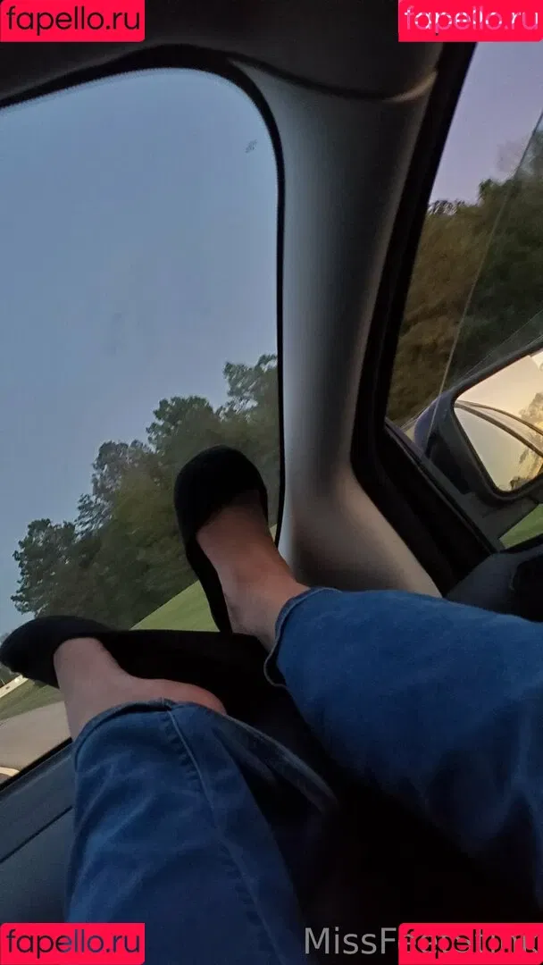 missfeetstink Onlyfans Photo Gallery 