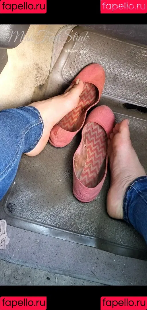 missfeetstink Onlyfans Photo Gallery 
