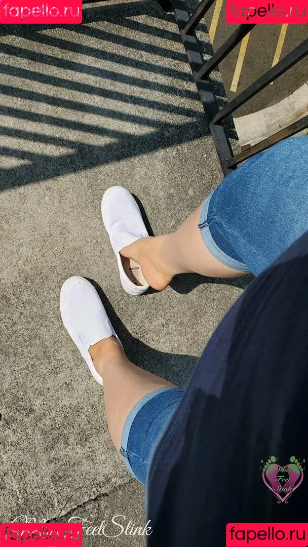 missfeetstink Onlyfans Photo Gallery 