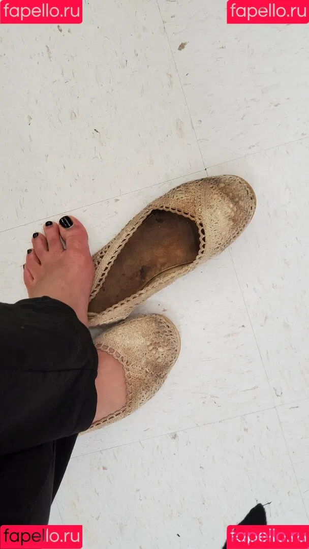 missfeetstink Onlyfans Photo Gallery 