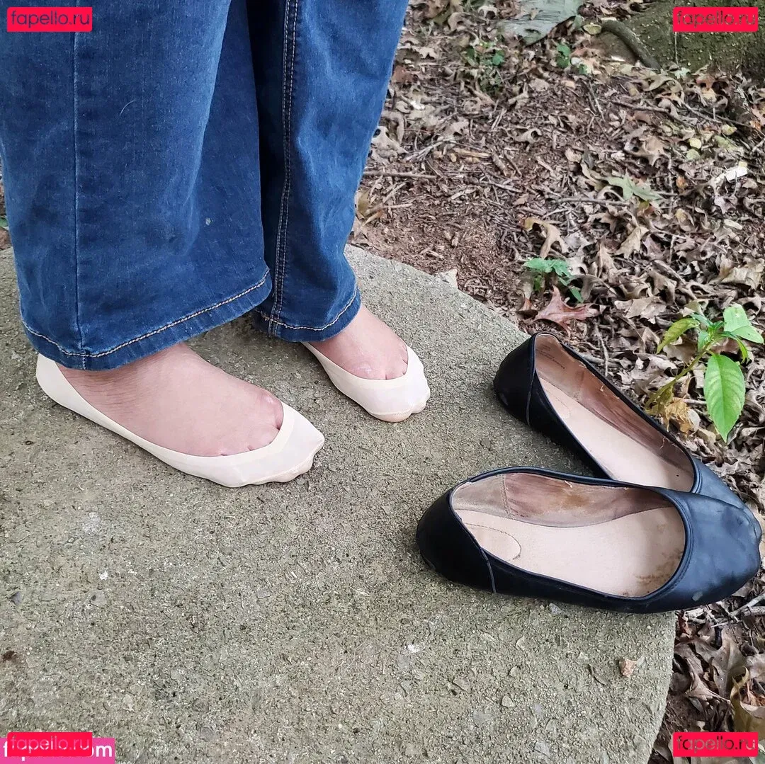 missfeetstink Onlyfans Photo Gallery 