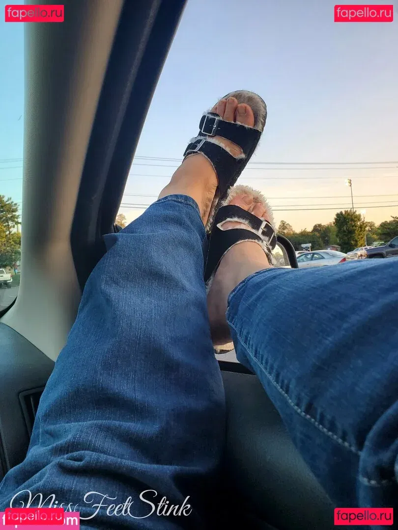 missfeetstink Onlyfans Photo Gallery 