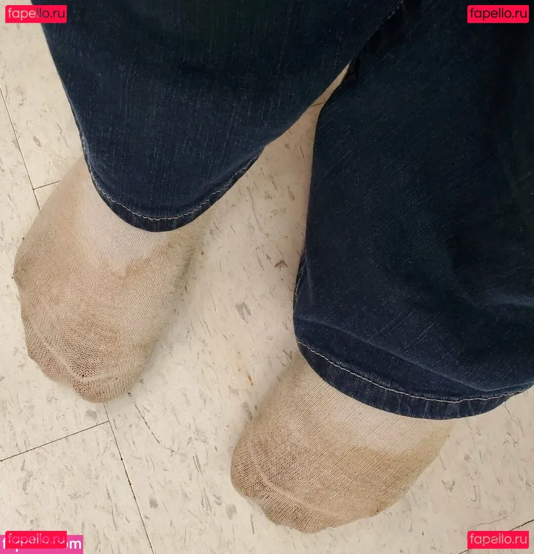 missfeetstink Onlyfans Photo Gallery 