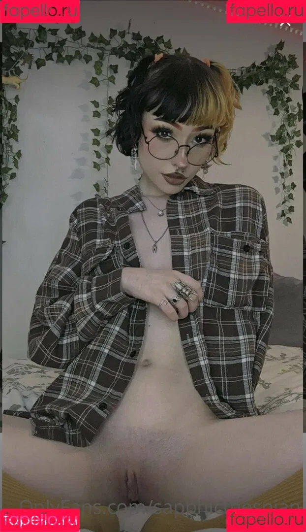 sapphic.thespian Onlyfans Photo Gallery 
