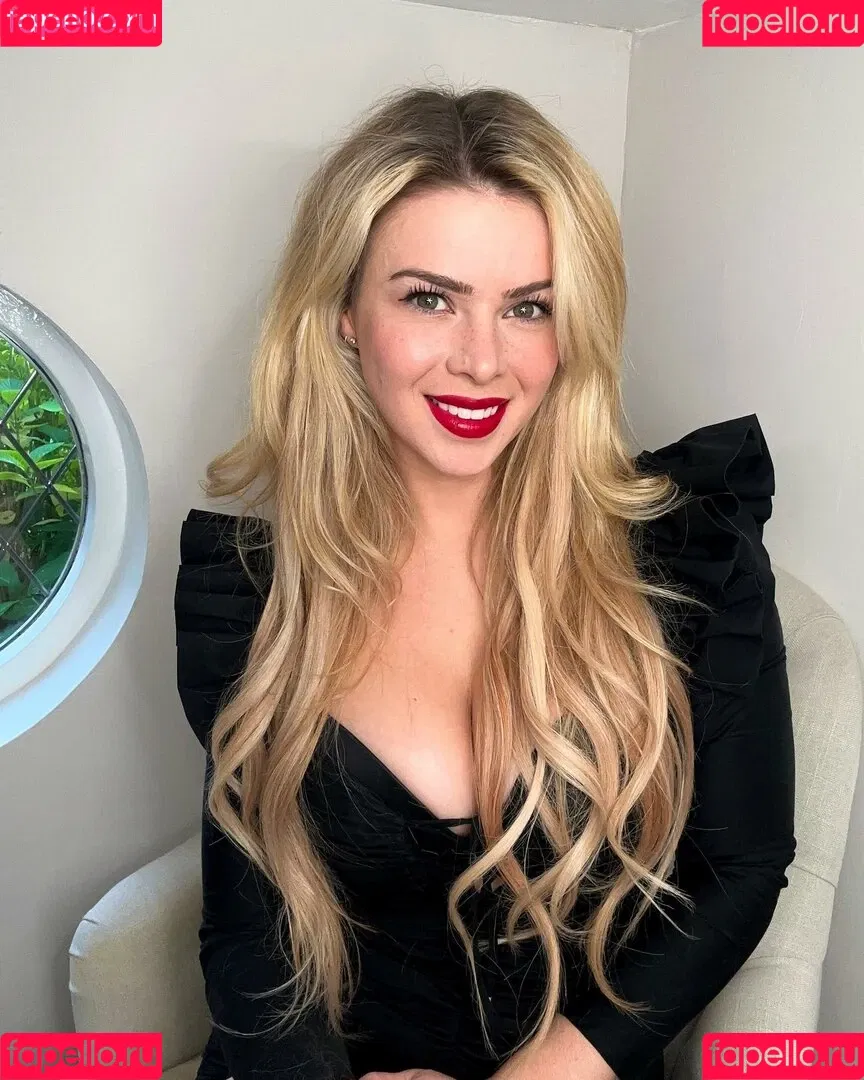 Scottish Murmurs ASMR Onlyfans Photo Gallery 