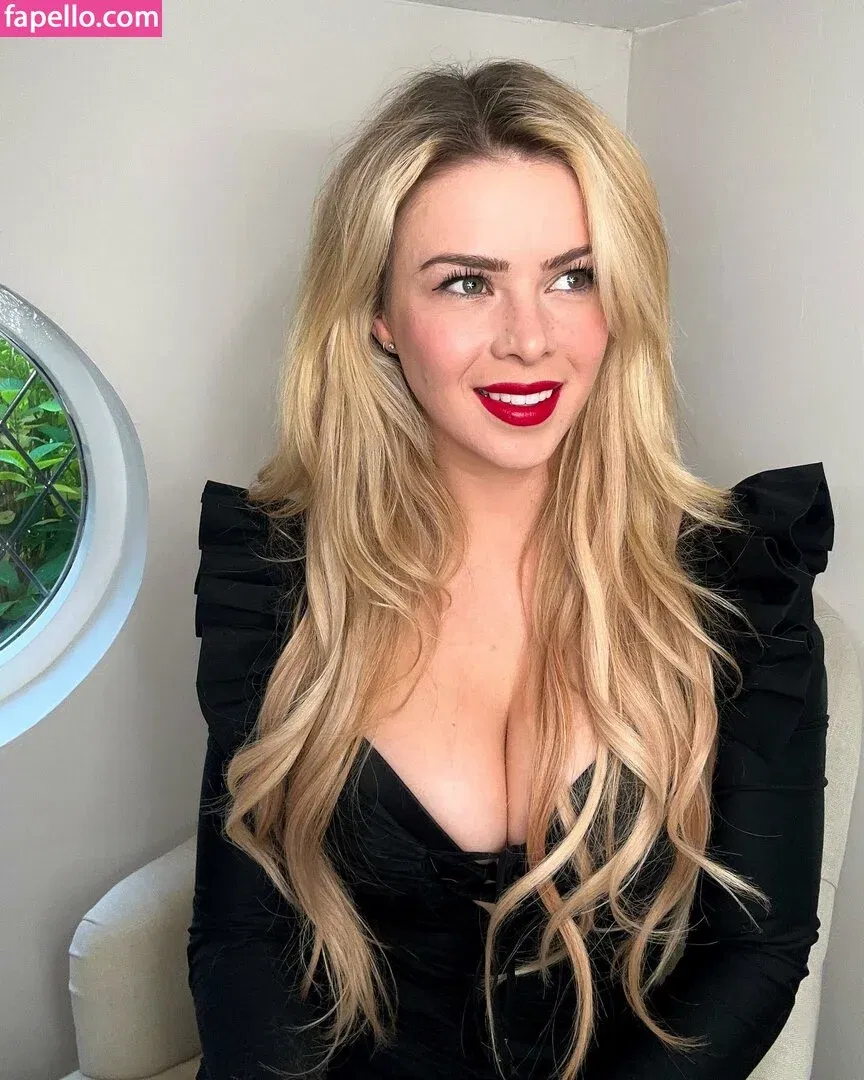 Scottish Murmurs ASMR Onlyfans Photo Gallery 