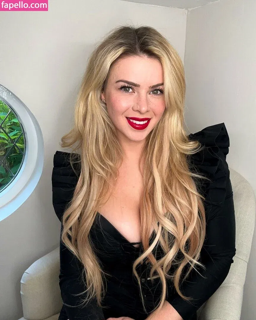 Scottish Murmurs ASMR Onlyfans Photo Gallery 