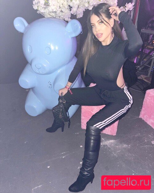 Wanda Nara Onlyfans Photo Gallery 