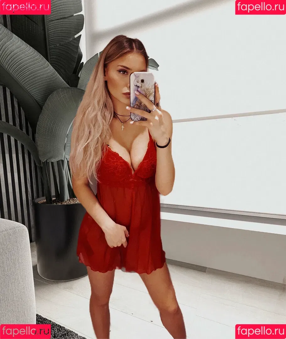 maltihoneyy Onlyfans Photo Gallery 