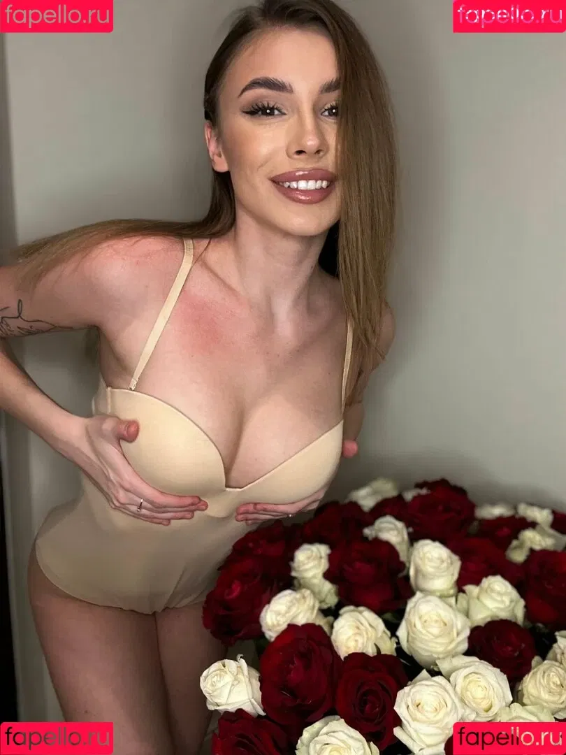 maltihoneyy Onlyfans Photo Gallery 