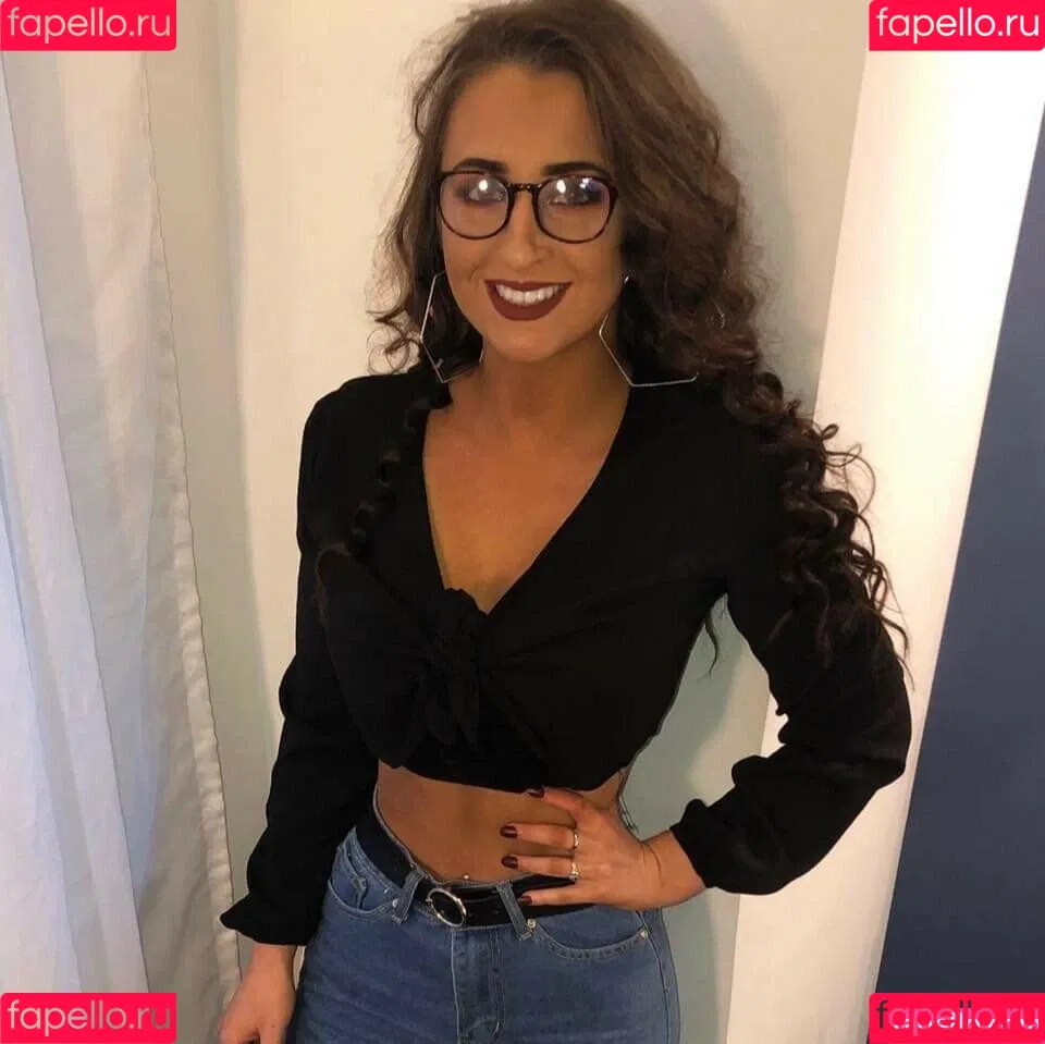 Sadhbh Flemming Onlyfans Photo Gallery 