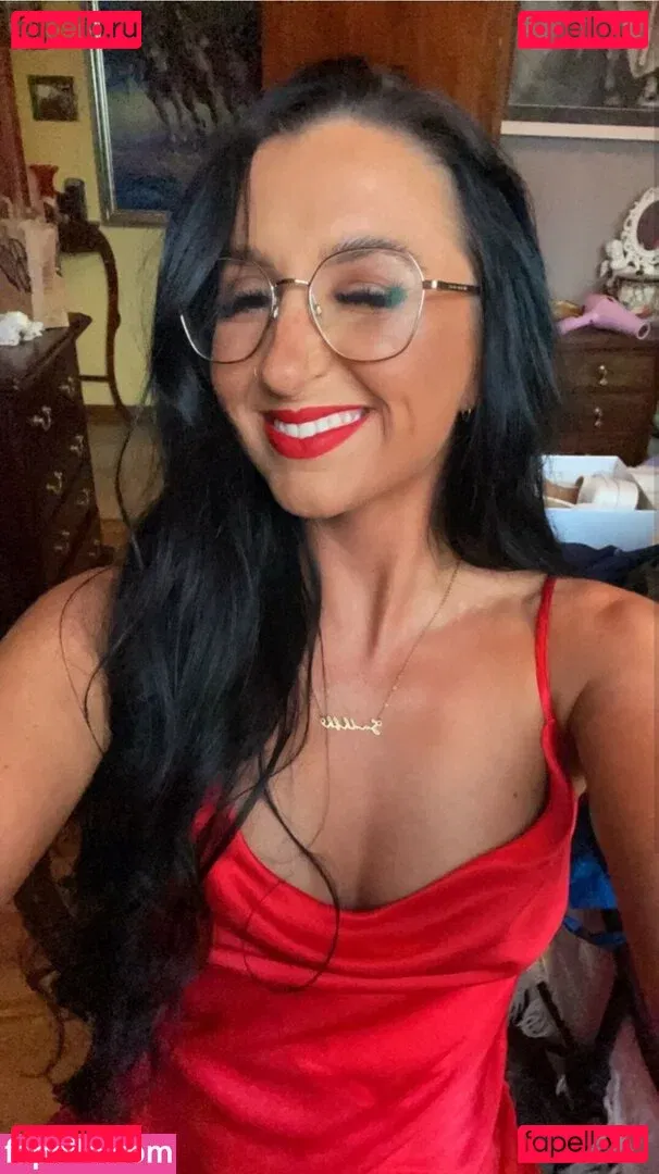 Sadhbh Flemming Onlyfans Photo Gallery 