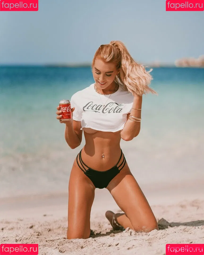LauraJoelle Onlyfans Photo Gallery 