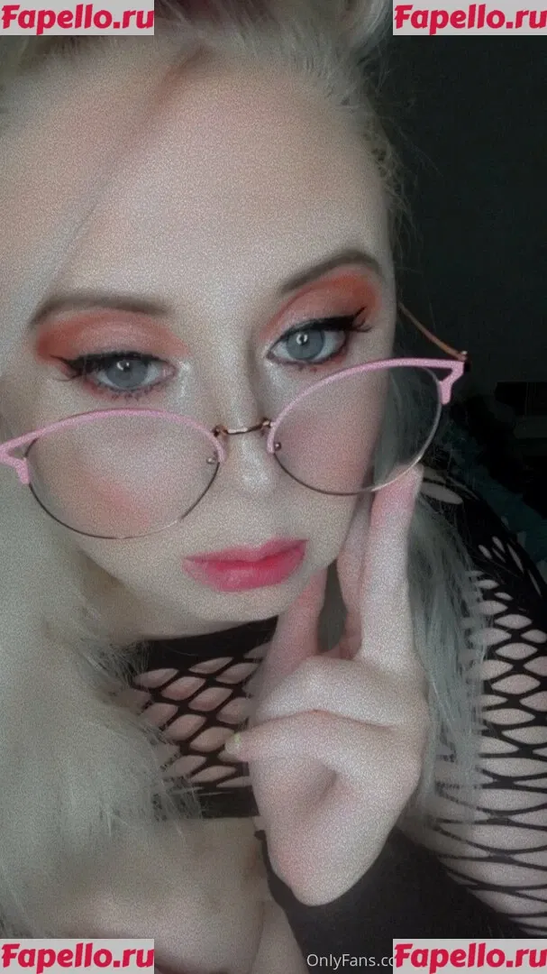 freeknockers420 Onlyfans Photo Gallery 