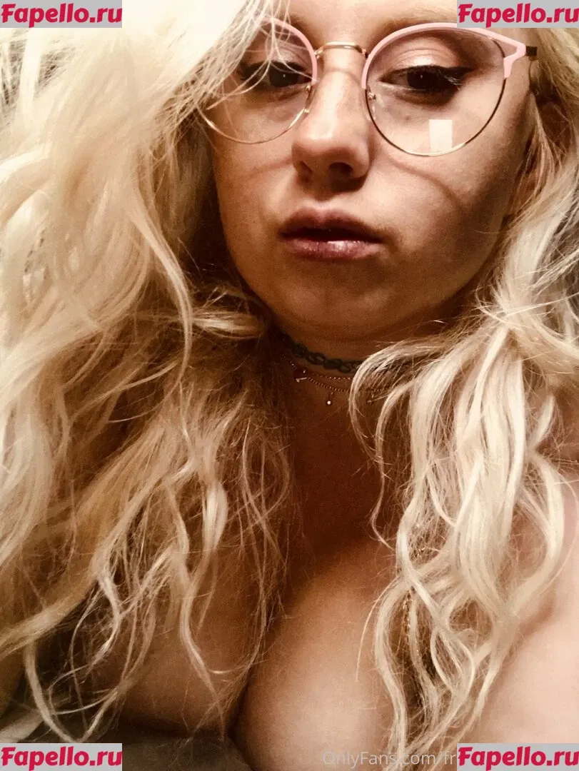 freeknockers420 Onlyfans Photo Gallery 