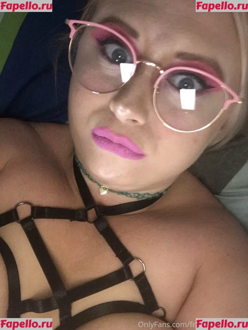 freeknockers420 Onlyfans Photo Gallery 
