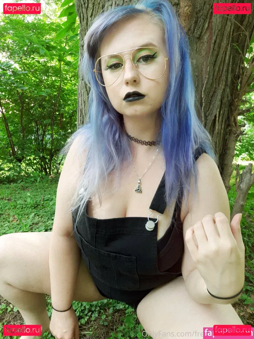 freeknockers420 Onlyfans Photo Gallery 