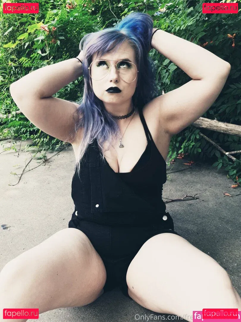 freeknockers420 Onlyfans Photo Gallery 