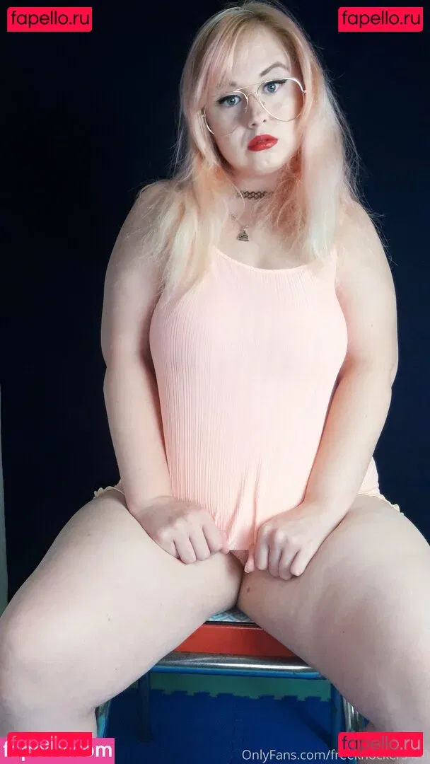 freeknockers420 Onlyfans Photo Gallery 