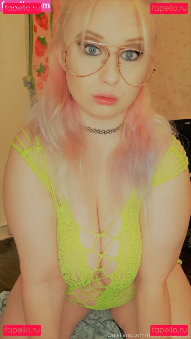 freeknockers420 Onlyfans Photo Gallery 
