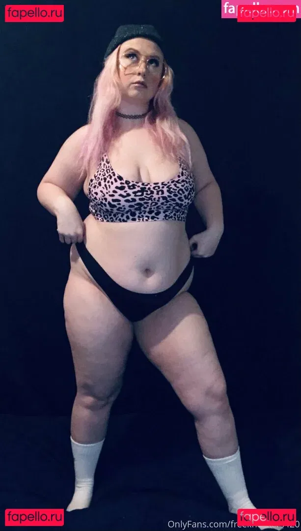 freeknockers420 Onlyfans Photo Gallery 