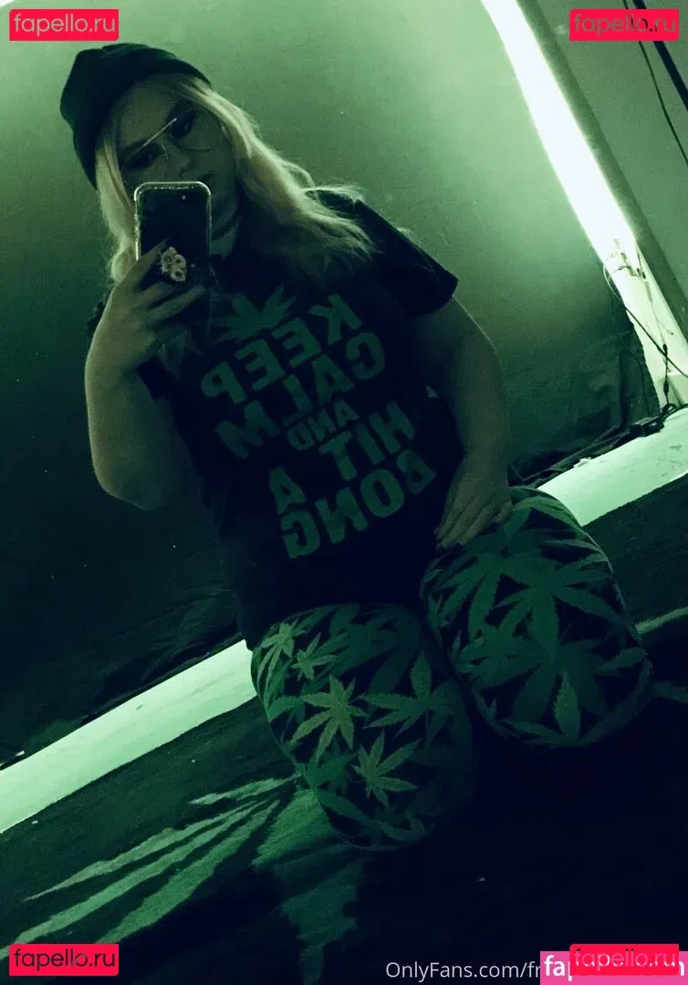 freeknockers420 Onlyfans Photo Gallery 