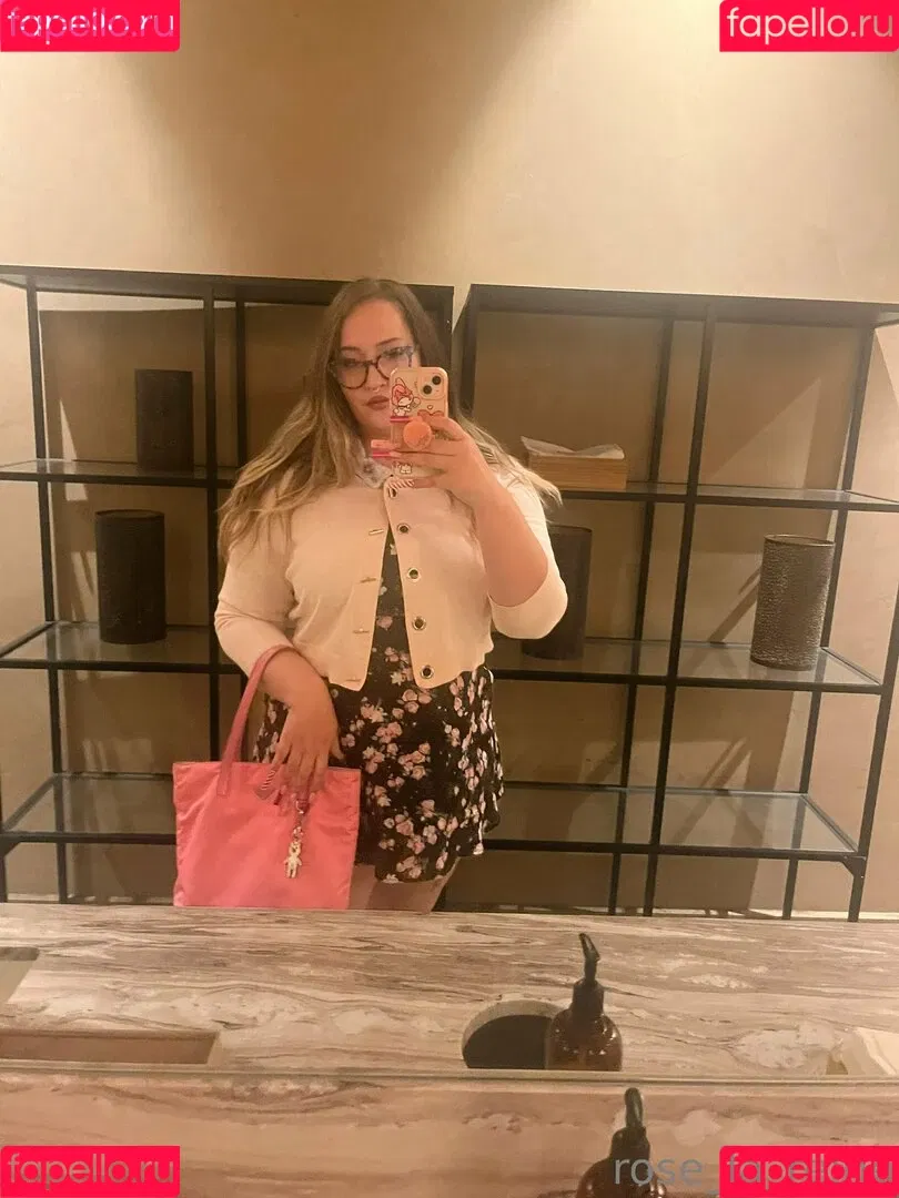 rose_la_reine Onlyfans Photo Gallery 