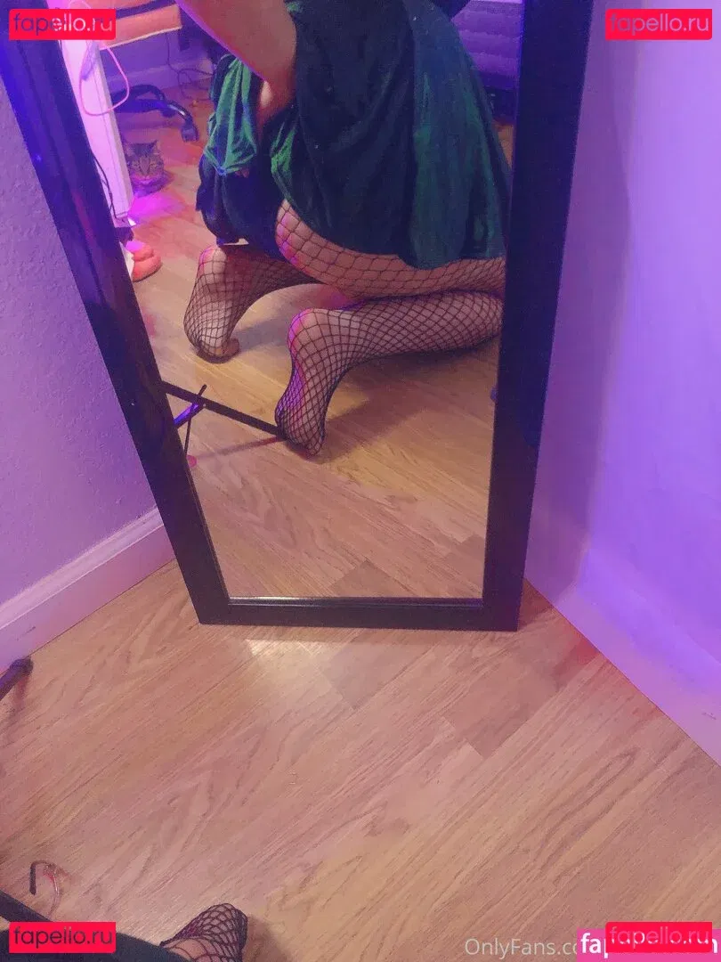 uwutaycos Onlyfans Photo Gallery 