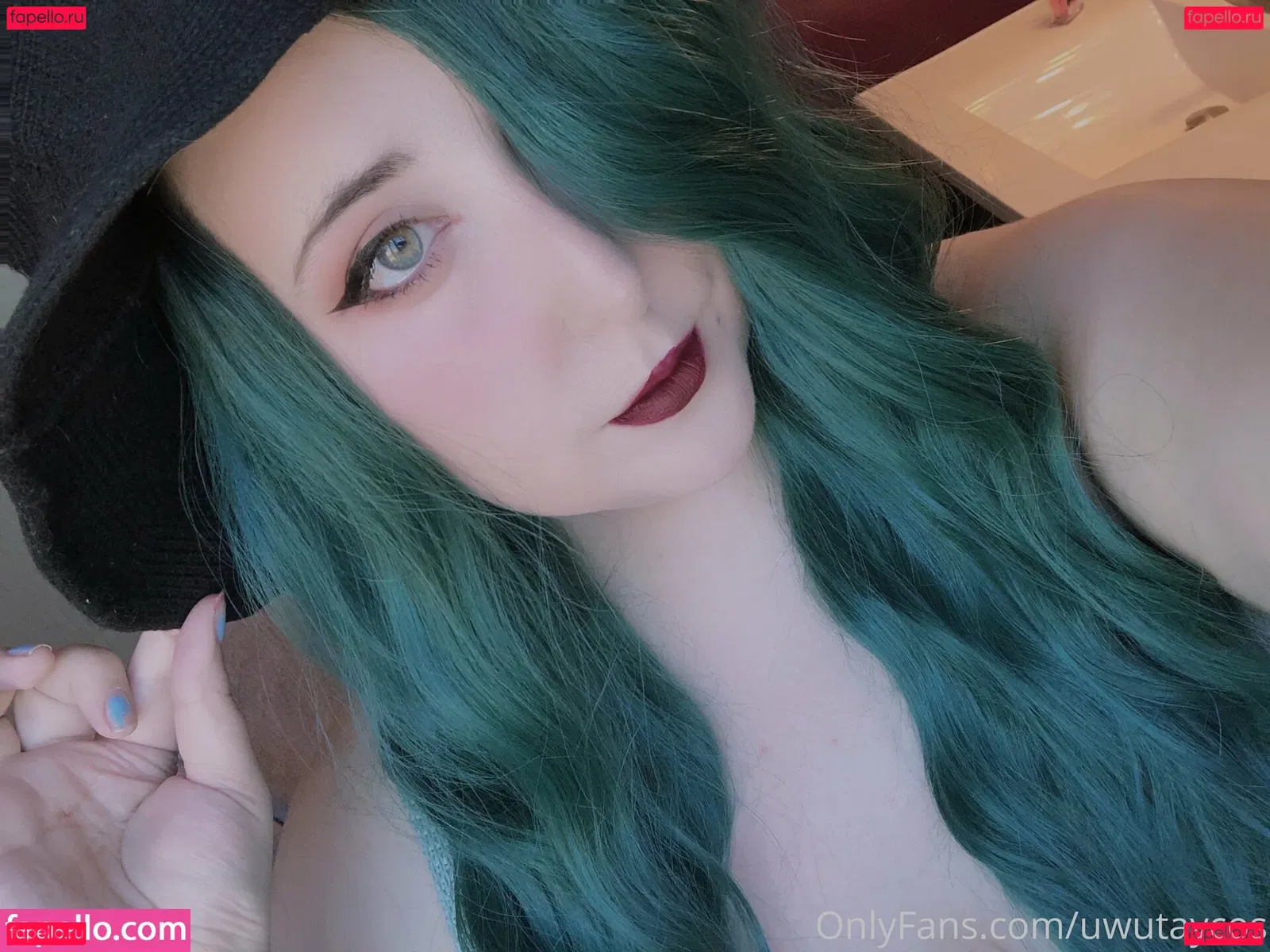 uwutaycos Onlyfans Photo Gallery 