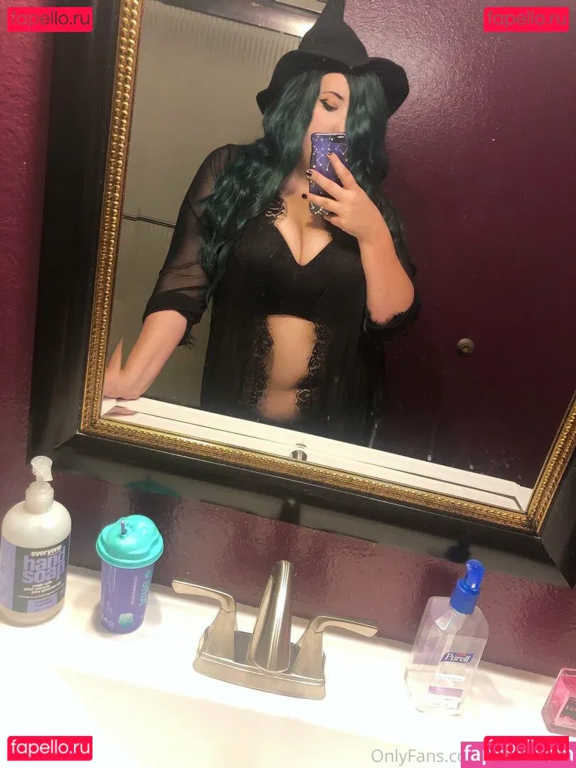 uwutaycos Onlyfans Photo Gallery 