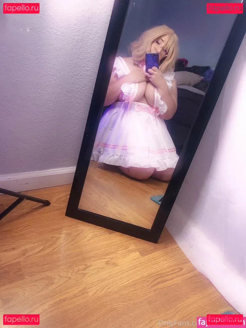 uwutaycos Onlyfans Photo Gallery 