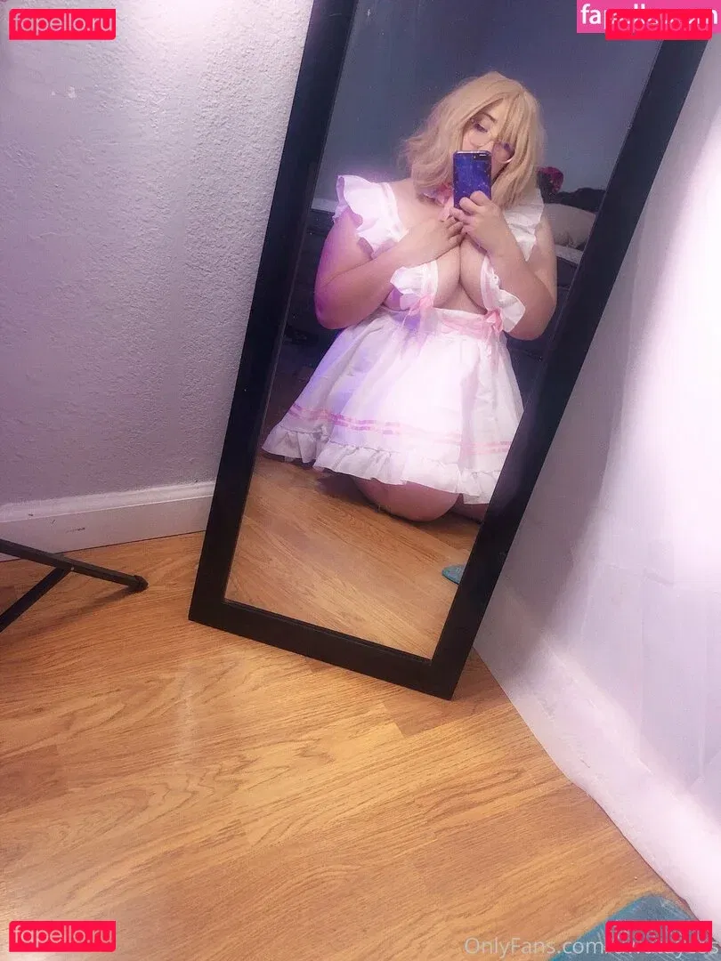 uwutaycos Onlyfans Photo Gallery 