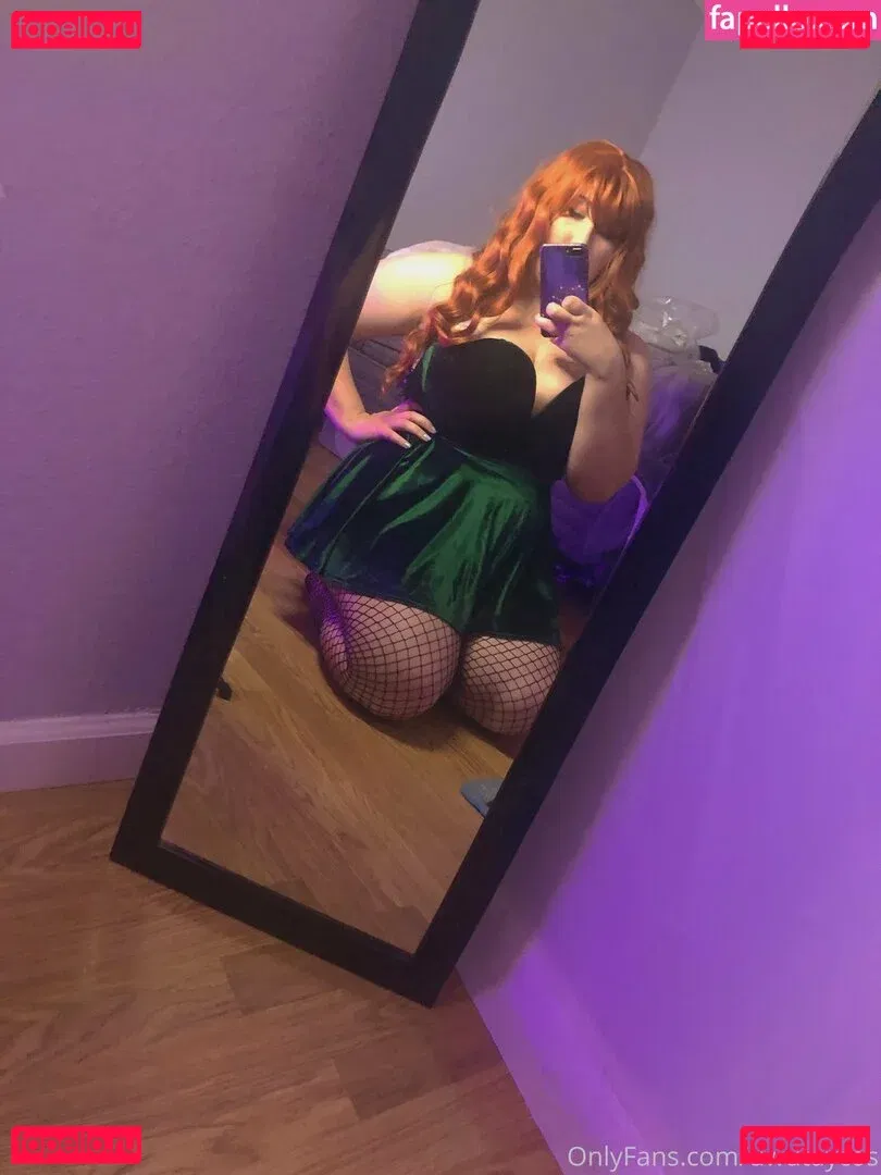 uwutaycos Onlyfans Photo Gallery 