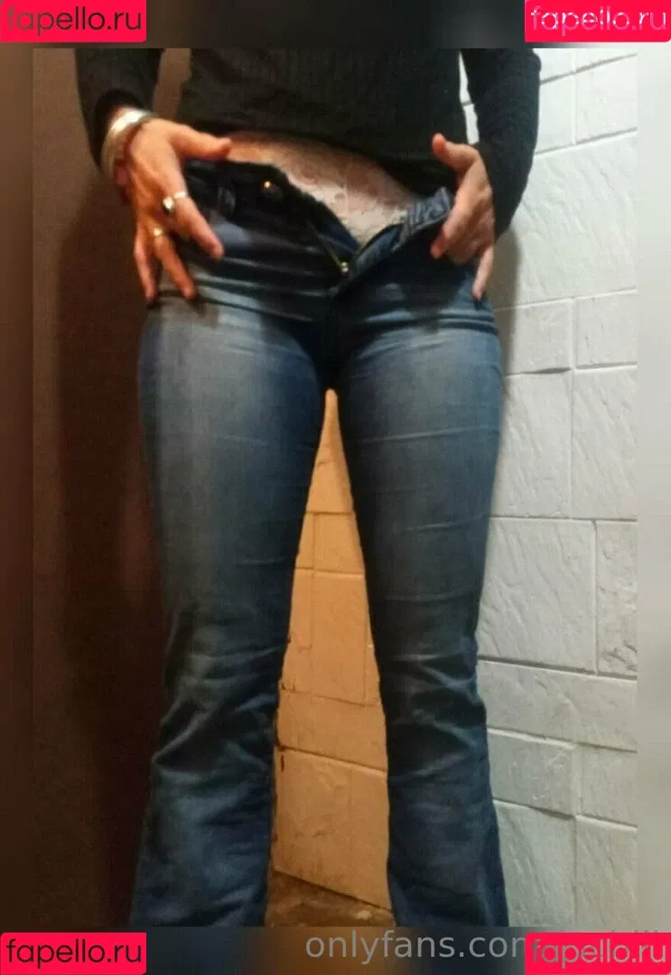 luchiii Onlyfans Photo Gallery 