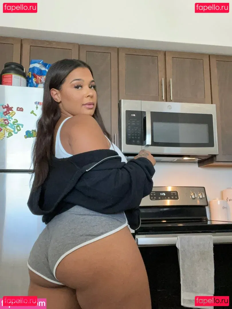 luchiii Onlyfans Photo Gallery 