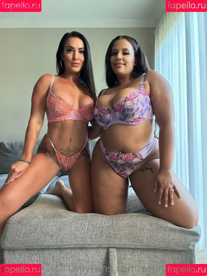 CourtneyTillia Onlyfans Photo Gallery 