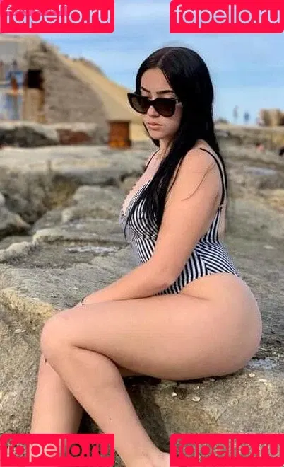 Maltese Girls Onlyfans Photo Gallery 