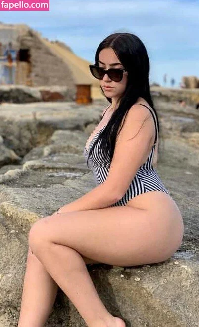 Maltese Girls Onlyfans Photo Gallery 