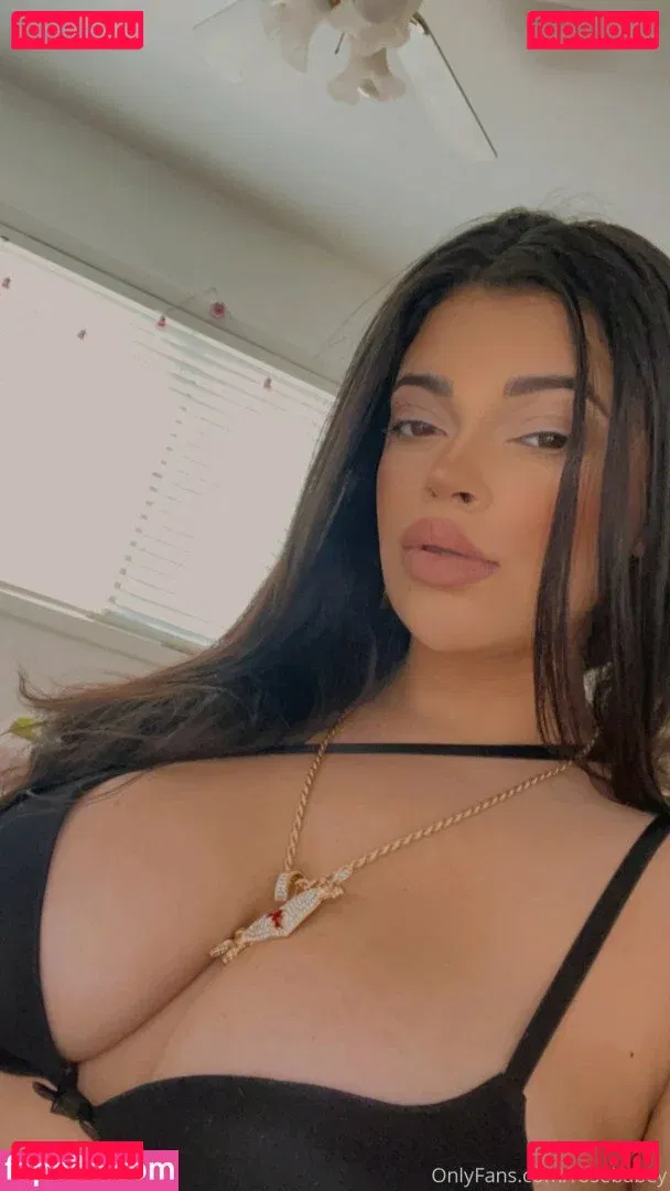 Rosebabey Onlyfans Photo Gallery 