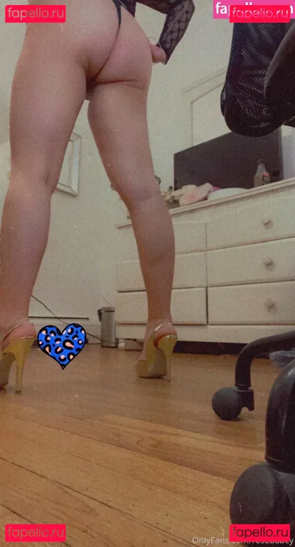 Rosebabey Onlyfans Photo Gallery 