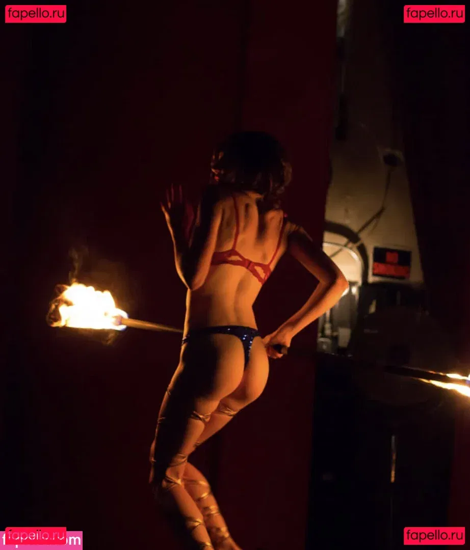 l00konyourlunchbreak Onlyfans Photo Gallery 