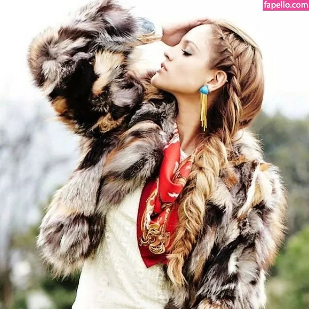 Eiza Gonzalez Onlyfans Photo Gallery 