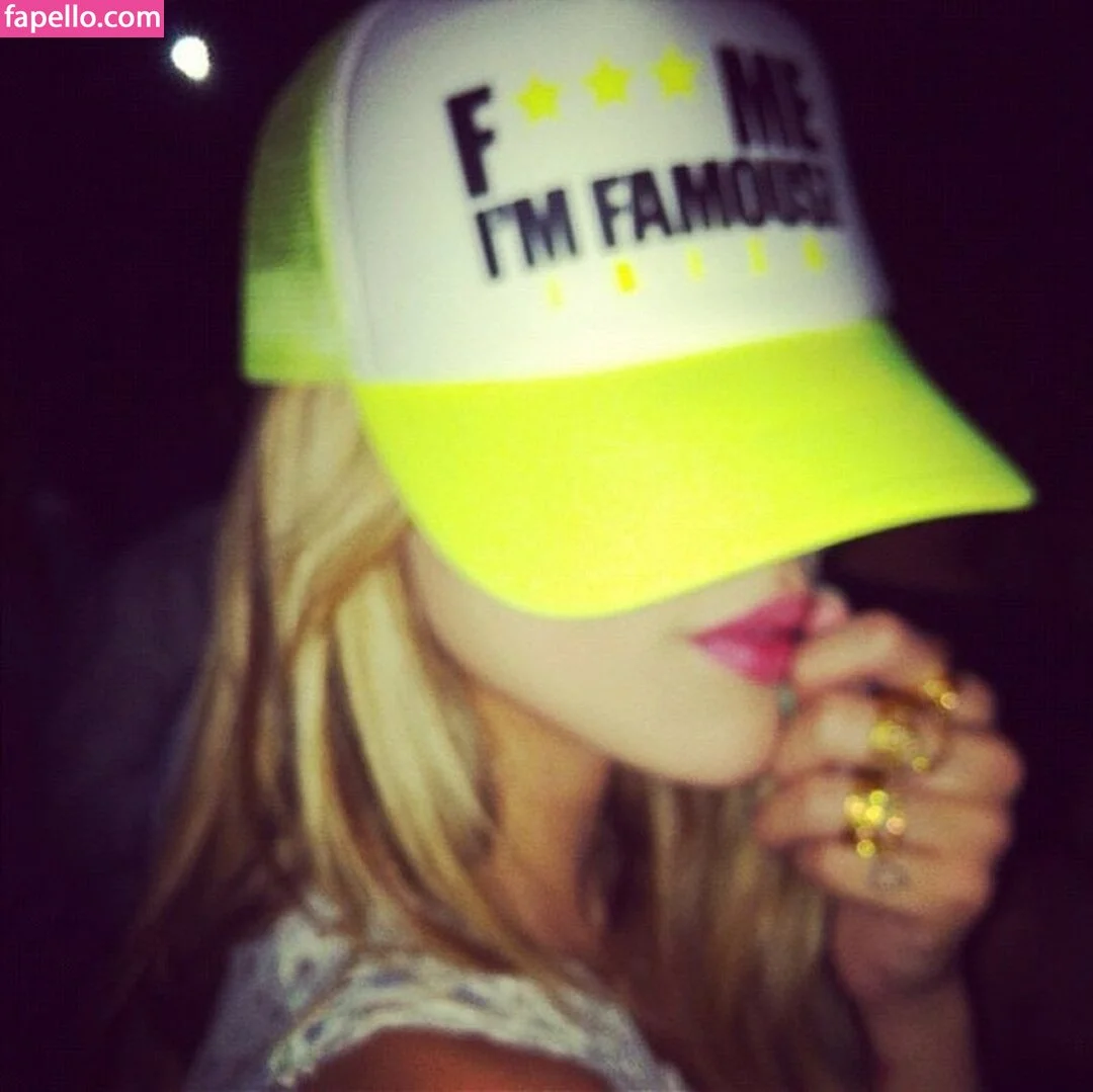 Eiza Gonzalez Onlyfans Photo Gallery 