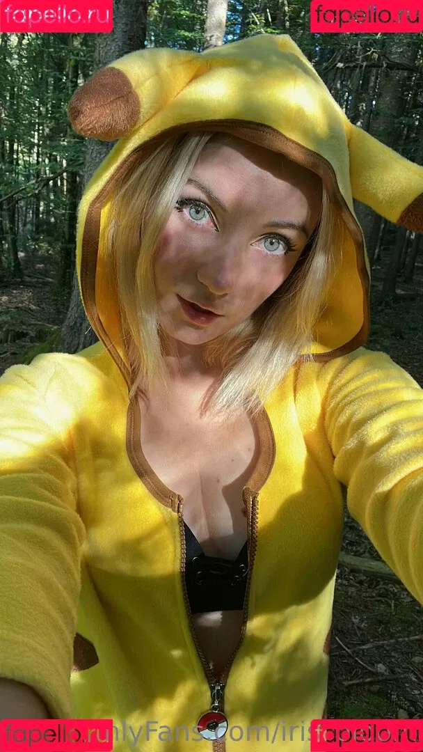 Iris Bloom Onlyfans Photo Gallery 