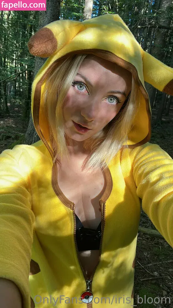 Iris Bloom Onlyfans Photo Gallery 